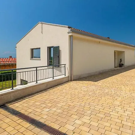 Holiday home Anna Porec